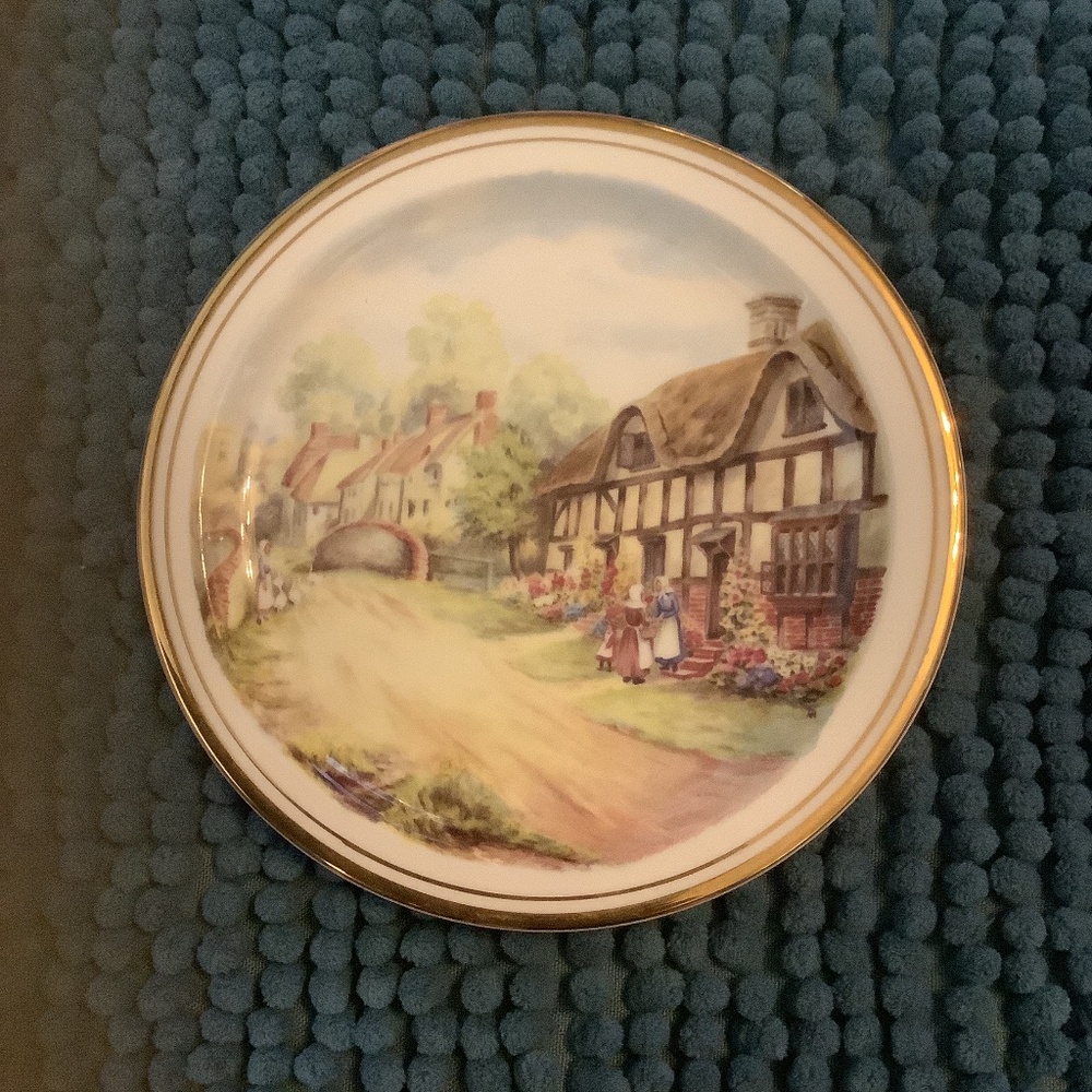 Royal Kent Bone China Staffordshire England Cottage Plate